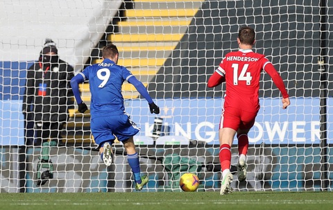 Alisson lại sai lầm, Liverpool thua trận thứ 3 liên tiếp vì để Leicester lội ngược dòng - Ảnh 4. Alisson lại sai lầm, Liverpool thua trận thứ 3 liên tiếp vì để Leicester lội ngược dòng - Ảnh 4.