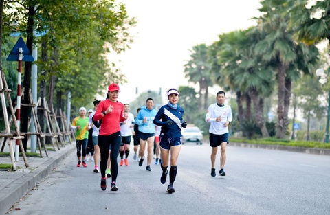 Tết vẫn ra đường chạy hàng chục km, không lo tăng cân - Ảnh 1. Tết vẫn ra đường chạy hàng chục km, không lo tăng cân - Ảnh 1.