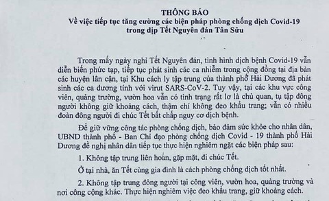 Lơ là, chủ quan, nhiều đoàn đông người vẫn đi chúc Tết ở TP Hải Dương - Ảnh 1. Lơ là, chủ quan, nhiều đoàn đông người vẫn đi chúc Tết ở TP Hải Dương - Ảnh 1.