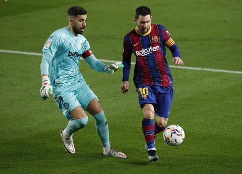Hai lần sút xa ghi bàn đẹp mắt, Messi giúp Barca vùi dập Alaves - Ảnh 1. Hai lần sút xa ghi bàn đẹp mắt, Messi giúp Barca vùi dập Alaves - Ảnh 1.