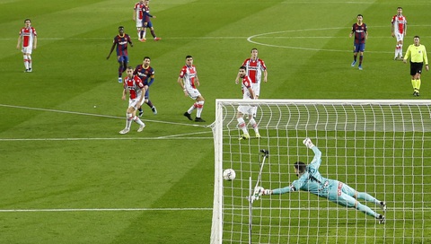 Hai lần sút xa ghi bàn đẹp mắt, Messi giúp Barca vùi dập Alaves - Ảnh 4. Hai lần sút xa ghi bàn đẹp mắt, Messi giúp Barca vùi dập Alaves - Ảnh 4.