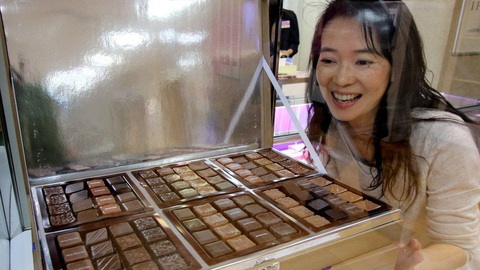 Nam giới Nhật hết thời khi giri choco ngày Valentine ở Nhật trên bờ tuyệt chủng - Ảnh 2. Nam giới Nhật hết thời khi giri choco ngày Valentine ở Nhật trên bờ tuyệt chủng - Ảnh 2.
