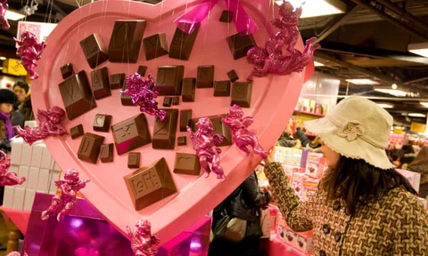 Nam giới Nhật hết thời khi giri choco ngày Valentine ở Nhật trên bờ tuyệt chủng - Ảnh 3. Nam giới Nhật hết thời khi giri choco ngày Valentine ở Nhật trên bờ tuyệt chủng - Ảnh 3.