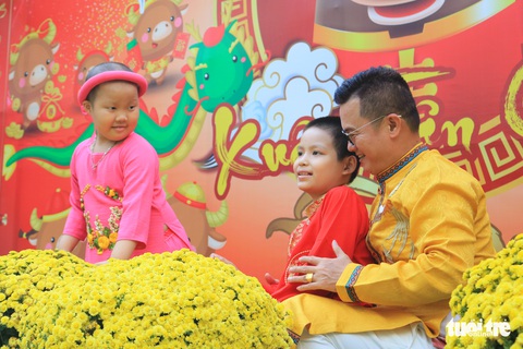 Ấm áp bữa ăn đầu năm cho bệnh nhi ung thư - Ảnh 6. Ấm áp bữa ăn đầu năm cho bệnh nhi ung thư - Ảnh 6.