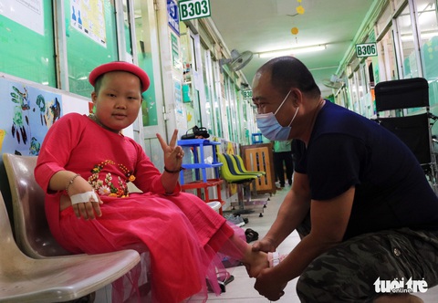 Ấm áp bữa ăn đầu năm cho bệnh nhi ung thư - Ảnh 12. Ấm áp bữa ăn đầu năm cho bệnh nhi ung thư - Ảnh 12.
