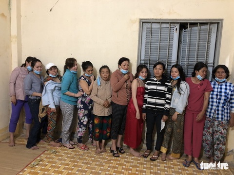 Quý bà miền Tây nửa đêm gầy sòng ở khu nhà hoang - Ảnh 1. Quý bà miền Tây nửa đêm gầy sòng ở khu nhà hoang - Ảnh 1.