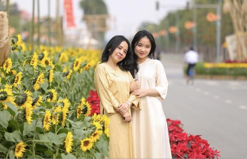 Muôn sắc những cung đường mùa xuân - Ảnh 2. Muôn sắc những cung đường mùa xuân - Ảnh 2.