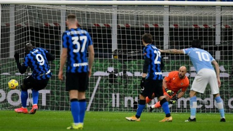 Lukaku rực sáng đưa Inter Milan lên đầu bảng - Ảnh 2. Lukaku rực sáng đưa Inter Milan lên đầu bảng - Ảnh 2.