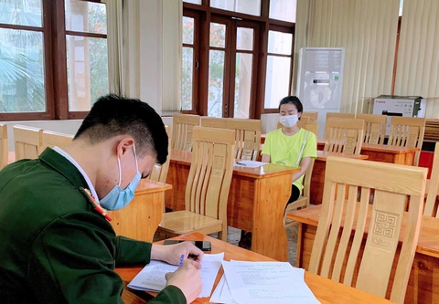 Phạt 25 triệu, buộc cách ly tập trung nữ công nhân vượt sông né trạm kiểm soát dịch - Ảnh 2. Phạt 25 triệu, buộc cách ly tập trung nữ công nhân vượt sông né trạm kiểm soát dịch - Ảnh 2.