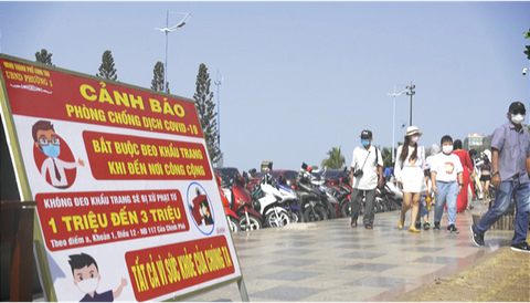 Bãi biển Vũng Tàu đông đúc ngày mùng 5 Tết - Ảnh 6. Bãi biển Vũng Tàu đông đúc ngày mùng 5 Tết - Ảnh 6.