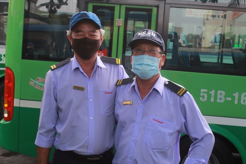 Trên những chuyến xe buýt vắng khách mùa Tết - Ảnh 8. Trên những chuyến xe buýt vắng khách mùa Tết - Ảnh 8.