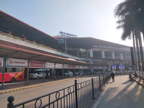Khách đi máy bay, tàu hỏa dịp Tết Nguyên đán Tân Sửu giảm 2/3 - Ảnh 1. Khách đi máy bay, tàu hỏa dịp Tết Nguyên đán Tân Sửu giảm 2/3 - Ảnh 1.