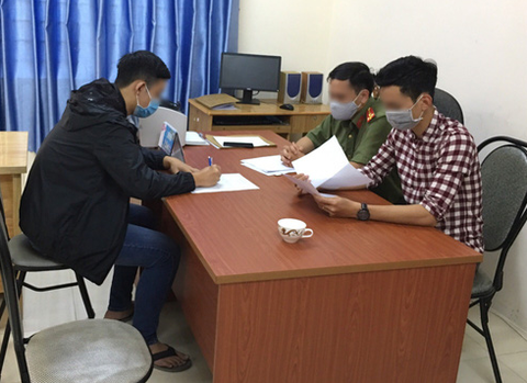 Người photoshop chỉnh sửa văn bản của phó chủ tịch Lâm Đồng là một học sinh lớp 10 - Ảnh 1. Người photoshop chỉnh sửa văn bản của phó chủ tịch Lâm Đồng là một học sinh lớp 10 - Ảnh 1.