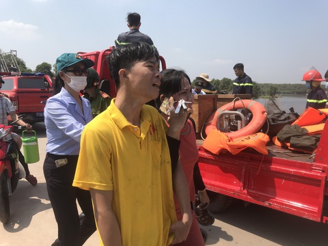 3 bé rủ nhau tắm đập, 2 chị em ruột tử vong - Ảnh 1. 3 bé rủ nhau tắm đập, 2 chị em ruột tử vong - Ảnh 1.