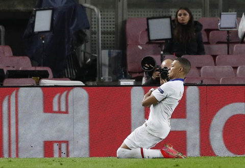 Mbappe lập hat-trick, PSG nhấn chìm Barca tại Nou Camp - Ảnh 3. Mbappe lập hat-trick, PSG nhấn chìm Barca tại Nou Camp - Ảnh 3.