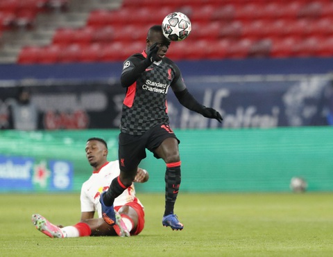 Hàng thủ Leipzig dâng chiến thắng cho Liverpool - Ảnh 3. Hàng thủ Leipzig dâng chiến thắng cho Liverpool - Ảnh 3.