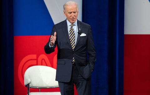 Tổng thống Biden tuyên bố có đủ vắc xin cho người Mỹ cuối tháng 7-2021 - Ảnh 1. Tổng thống Biden tuyên bố có đủ vắc xin cho người Mỹ cuối tháng 7-2021 - Ảnh 1.