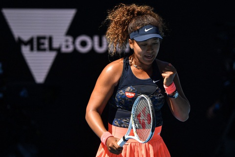 Hạ gục nhanh Serena Williams, Osaka giành quyền vào chung kết - Ảnh 1. Hạ gục nhanh Serena Williams, Osaka giành quyền vào chung kết - Ảnh 1.
