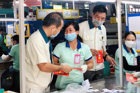 Hơn 96% công nhân Đồng Nai trở lại làm việc sau Tết - Ảnh 1. Hơn 96% công nhân Đồng Nai trở lại làm việc sau Tết - Ảnh 1.
