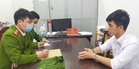 Giả danh công an lừa phụ nữ nhẹ dạ để chiếm đoạt tài sản - Ảnh 2. Giả danh công an lừa phụ nữ nhẹ dạ để chiếm đoạt tài sản - Ảnh 2.