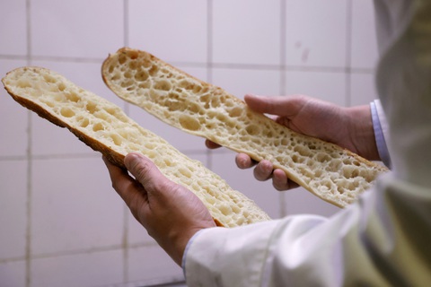 Người Pháp muốn bánh mì baguette là di sản văn hóa được UNESCO công nhận - Ảnh 3. Người Pháp muốn bánh mì baguette là di sản văn hóa được UNESCO công nhận - Ảnh 3.