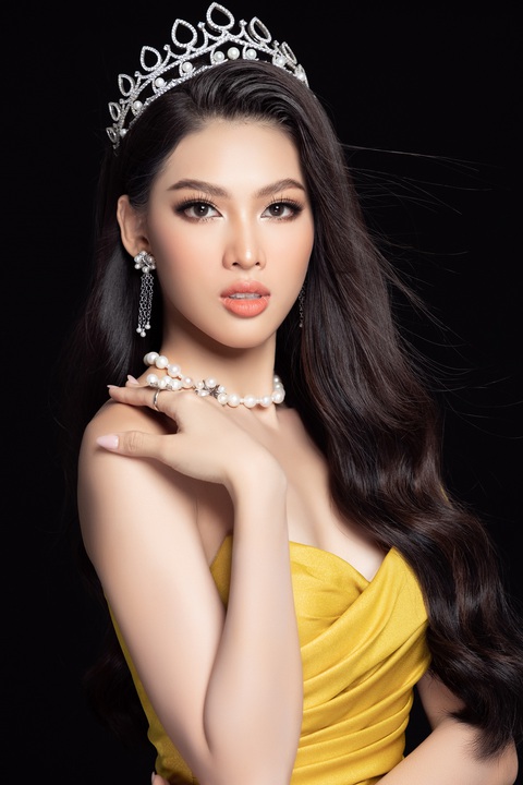 Bản vẽ quốc phục ‘Lá ngọc cành vàng’ tham gia Miss Grand International - Ảnh 2. Bản vẽ quốc phục ‘Lá ngọc cành vàng’ tham gia Miss Grand International - Ảnh 2.