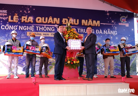 Chủ tịch Đà Nẵng cam kết hỗ trợ nhà đầu tư tối đa - Ảnh 2. Chủ tịch Đà Nẵng cam kết hỗ trợ nhà đầu tư tối đa - Ảnh 2.
