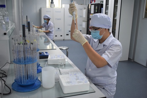 Vắc xin phòng COVID-19 thứ 2 của Việt Nam sẽ ra thị trường vào quý I năm 2022 - Ảnh 1. Vắc xin phòng COVID-19 thứ 2 của Việt Nam sẽ ra thị trường vào quý I năm 2022 - Ảnh 1.