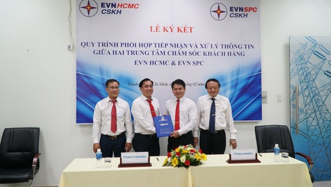 EVN SPC và EVN HCMC ký hợp tác cùng chăm sóc khách hàng sử dụng điện - Ảnh 1. EVN SPC và EVN HCMC ký hợp tác cùng chăm sóc khách hàng sử dụng điện - Ảnh 1.