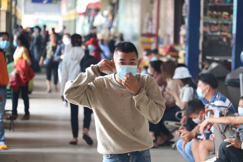 TP.HCM: Lơ là phòng dịch có thể bị phạt từ 5 triệu đến 10 triệu đồng - Ảnh 1. TP.HCM: Lơ là phòng dịch có thể bị phạt từ 5 triệu đến 10 triệu đồng - Ảnh 1.