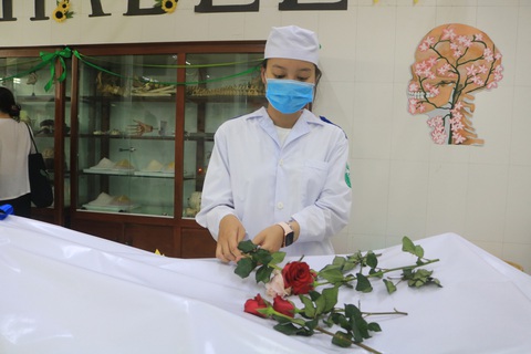 Tri ân người hiến xác ở Trường ĐH Y khoa Phạm Ngọc Thạch TP.HCM - Ảnh 2. Tri ân người hiến xác ở Trường ĐH Y khoa Phạm Ngọc Thạch TP.HCM - Ảnh 2.