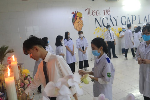 Tri ân người hiến xác ở Trường ĐH Y khoa Phạm Ngọc Thạch TP.HCM - Ảnh 1. Tri ân người hiến xác ở Trường ĐH Y khoa Phạm Ngọc Thạch TP.HCM - Ảnh 1.