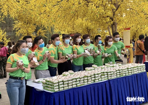Văn nghệ sĩ quyên góp và vận động hơn 100 triệu đồng cho bệnh nhi ung thư - Ảnh 3. Văn nghệ sĩ quyên góp và vận động hơn 100 triệu đồng cho bệnh nhi ung thư - Ảnh 3.