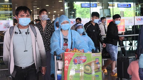 Các thành phố lớn giám sát chặt chẽ người dân trở lại sau tết - Ảnh 1. Các thành phố lớn giám sát chặt chẽ người dân trở lại sau tết - Ảnh 1.