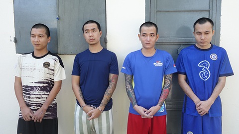 Bắt 16 nghi phạm liên quan vụ ‘hỗn chiến’ trên QL91 - Ảnh 2. Bắt 16 nghi phạm liên quan vụ ‘hỗn chiến’ trên QL91 - Ảnh 2.