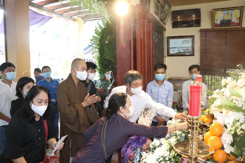 “Hai Nghĩa đi, tôi mất một người bạn quý mến” - Ảnh 3. “Hai Nghĩa đi, tôi mất một người bạn quý mến” - Ảnh 3.
