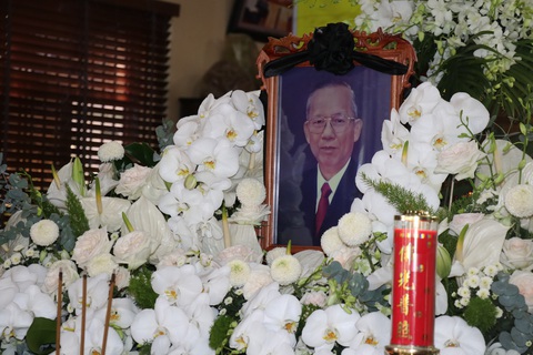 “Hai Nghĩa đi, tôi mất một người bạn quý mến” - Ảnh 1. “Hai Nghĩa đi, tôi mất một người bạn quý mến” - Ảnh 1.