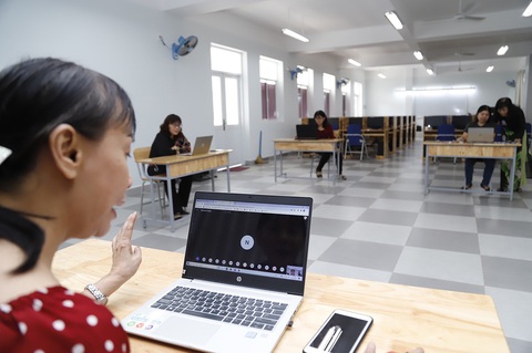 Có thể lùi thời gian kết thúc năm học nếu COVID kéo dài - Ảnh 1. Có thể lùi thời gian kết thúc năm học nếu COVID kéo dài - Ảnh 1.