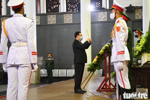 Lễ viếng nguyên Phó thủ tướng Trương Vĩnh Trọng tại Bến Tre và Hà Nội - Ảnh 12. Lễ viếng nguyên Phó thủ tướng Trương Vĩnh Trọng tại Bến Tre và Hà Nội - Ảnh 12.