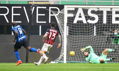 Inter thắng dễ AC Milan: 3-0 - Ảnh 4. Inter thắng dễ AC Milan: 3-0 - Ảnh 4.