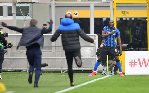 Inter thắng dễ AC Milan: 3-0 - Ảnh 1. Inter thắng dễ AC Milan: 3-0 - Ảnh 1.