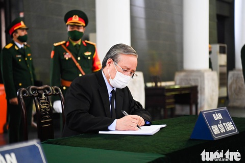Lễ viếng nguyên Phó thủ tướng Trương Vĩnh Trọng tại Bến Tre và Hà Nội - Ảnh 15. Lễ viếng nguyên Phó thủ tướng Trương Vĩnh Trọng tại Bến Tre và Hà Nội - Ảnh 15.