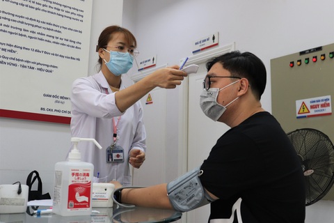 Đầu năm rủ nhau đi hiến máu cho bệnh nhi ung thư - Ảnh 2. Đầu năm rủ nhau đi hiến máu cho bệnh nhi ung thư - Ảnh 2.