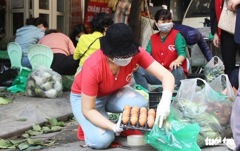 Người Hà Nội chung tay giải cứu nông sản Hải Dương - Ảnh 4. Người Hà Nội chung tay giải cứu nông sản Hải Dương - Ảnh 4.