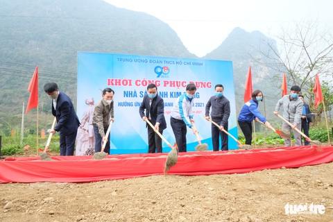 Khởi công phục dựng nhà sàn anh Kim Đồng, khởi động Tháng thanh niên - Ảnh 1. Khởi công phục dựng nhà sàn anh Kim Đồng, khởi động Tháng thanh niên - Ảnh 1.