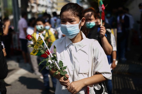 Myanmar: Hàng triệu người dân xuống đường dù bị đe dọa có thêm người chết - Ảnh 1. Myanmar: Hàng triệu người dân xuống đường dù bị đe dọa có thêm người chết - Ảnh 1.