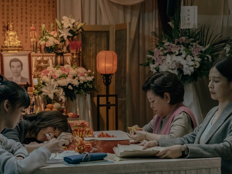 Cô Vị - Little Big Women - Hay những phụ nữ bình thường vĩ đại - Ảnh 5. Cô Vị - Little Big Women - Hay những phụ nữ bình thường vĩ đại - Ảnh 5.
