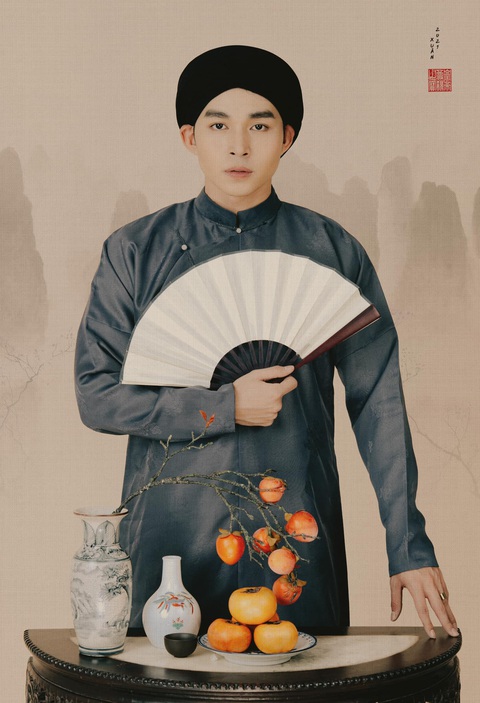 Áo ngũ thân thời Nguyễn trở về trong đời sống giới trẻ Việt - Ảnh 3. Áo ngũ thân thời Nguyễn trở về trong đời sống giới trẻ Việt - Ảnh 3.