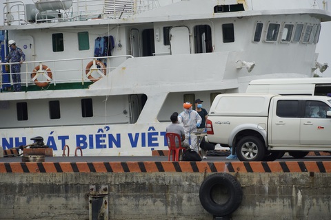 Thủy thủ tàu đi từ Trung Quốc tử vong, Vũng Tàu xét nghiệm thấy 5 người dương tính COVID-19 - Ảnh 1. Thủy thủ tàu đi từ Trung Quốc tử vong, Vũng Tàu xét nghiệm thấy 5 người dương tính COVID-19 - Ảnh 1.