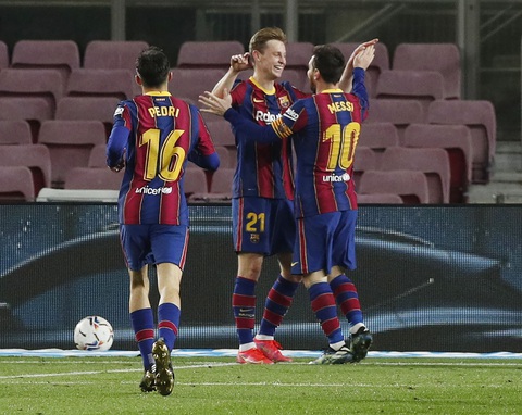Messi rực sáng, Barcelona rút ngắn khoảng cách với hai đội bóng thành Madrid - Ảnh 2. Messi rực sáng, Barcelona rút ngắn khoảng cách với hai đội bóng thành Madrid - Ảnh 2.